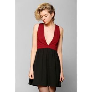 Sparkle & Fade deep-V fit & flare dress